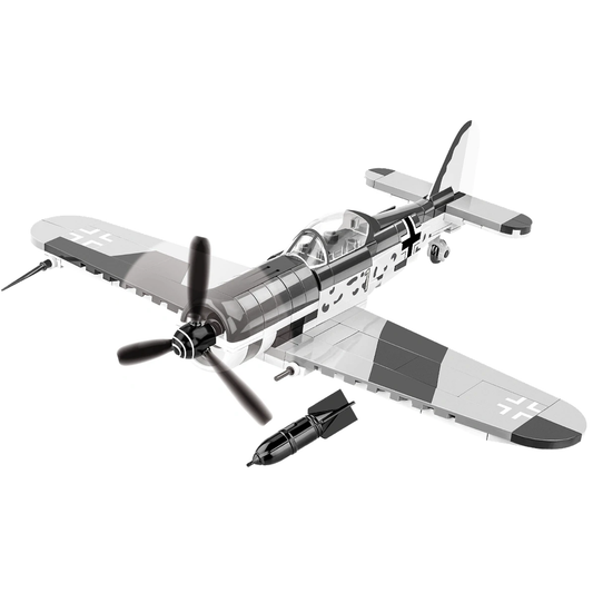COBI Focke-Wulf Fw 190 F-8 picture of the comlete construction