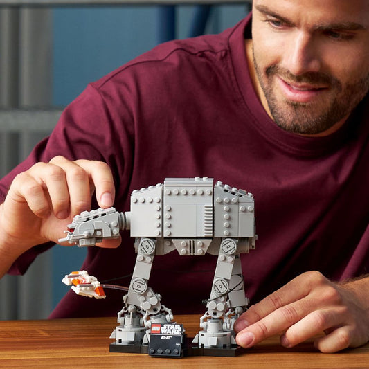 LEGO Star Wars 75440 AT-AT Mid-Scale Model lifestylke picutre