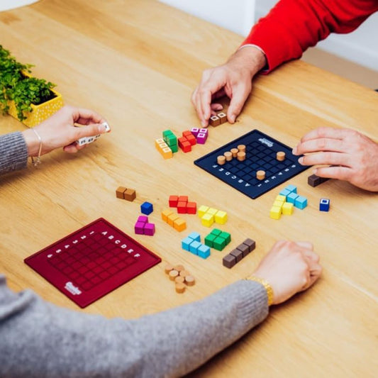 two people playing genius star game