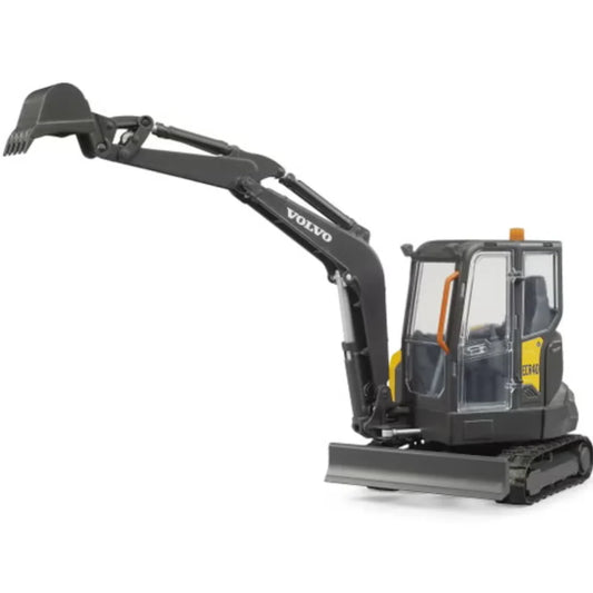 volvo compack excavator ECR40