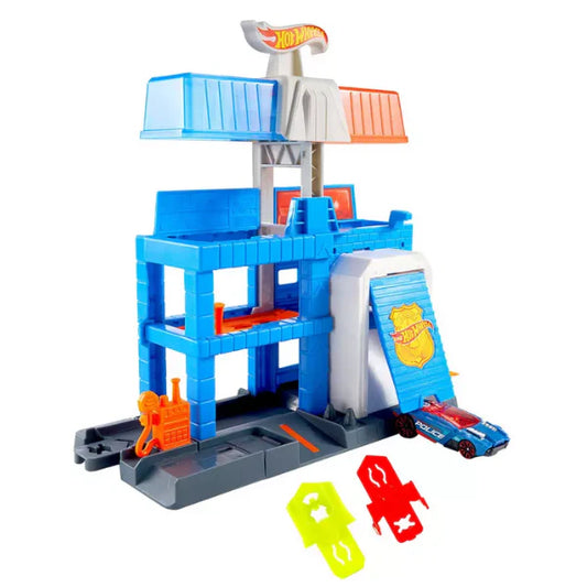 Kid-powered elevator lifts vehicles to the upper level