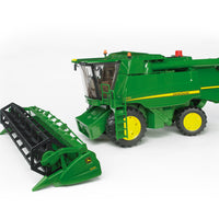 Bruder 02132 John Deere T670i Combine Harvester product image 6