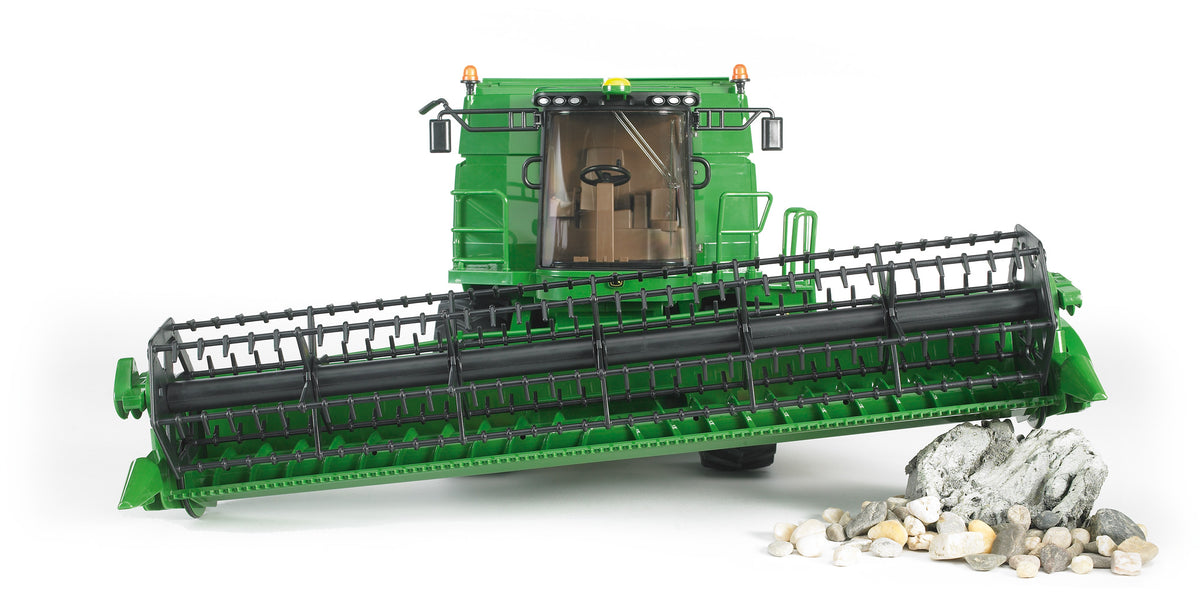 Bruder 02132 John Deere T670i Combine Harvester product image 5