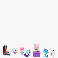 Gabby's Dollhouse Deluxe Figure Set with 7 Figures – detail view