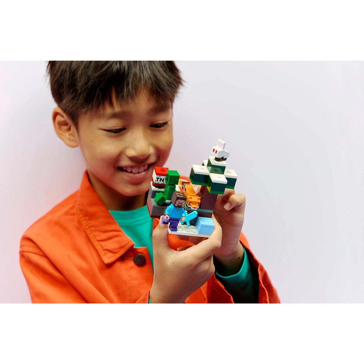 LEGO Minecraft 21583 Steve's Taiga Adventure – detail