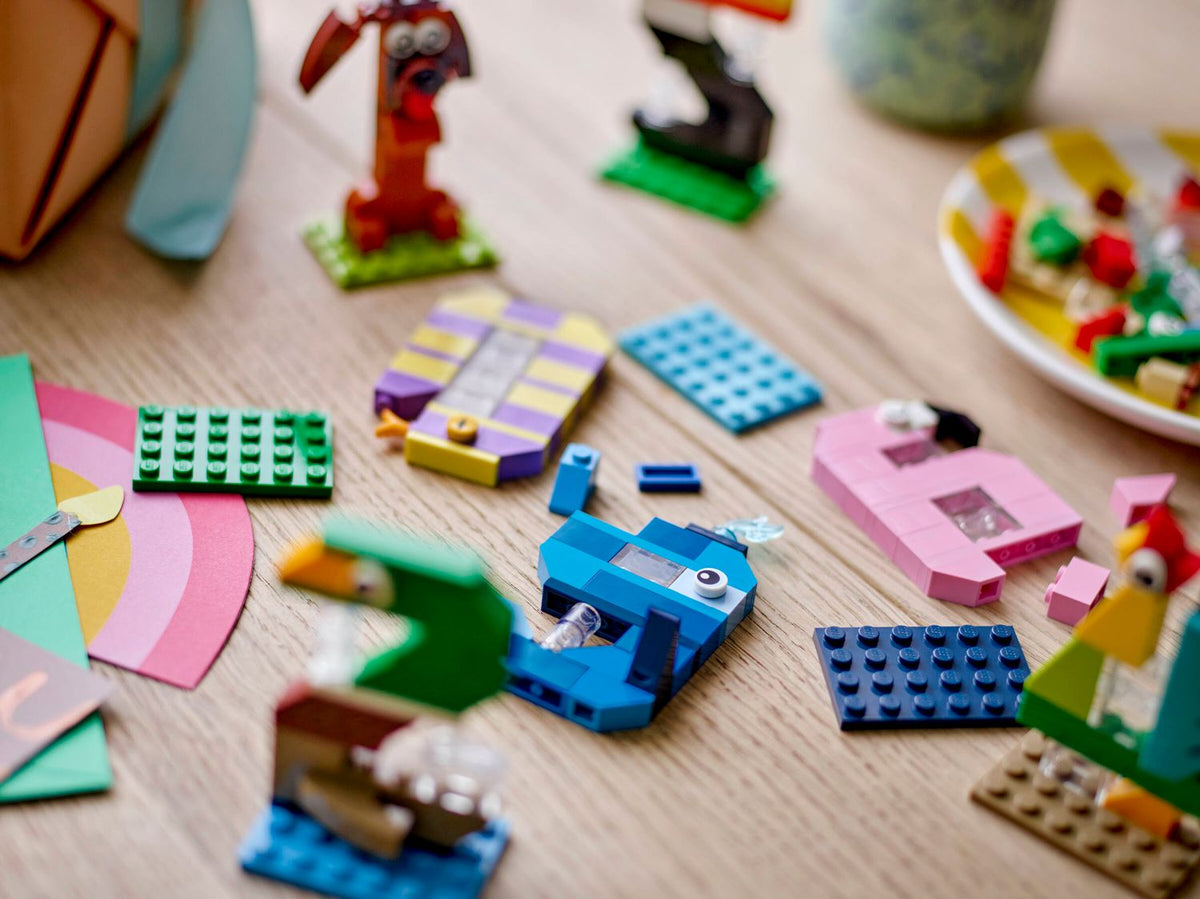 Toys at Foys - LEGO 40807 Birthday Numbers - display setting 1