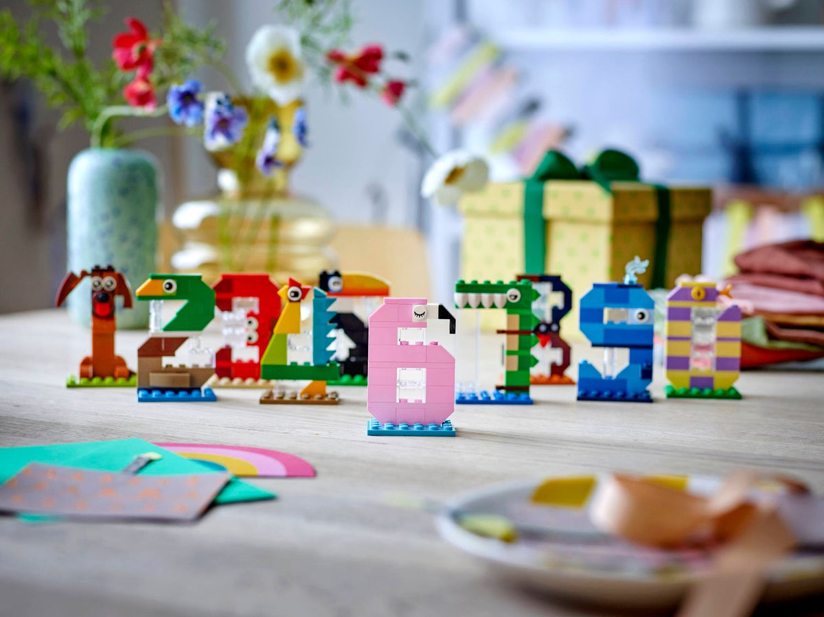 Toys at Foys - LEGO 40807 Birthday Numbers - display setting 2