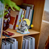 Toys at Foys - LEGO 40814 Baby Elephant in the Sky - display setting 2