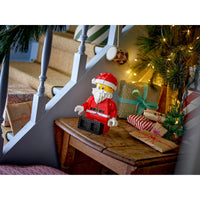 LEGO 40820 Up-Scaled Santa Minifigure – play view