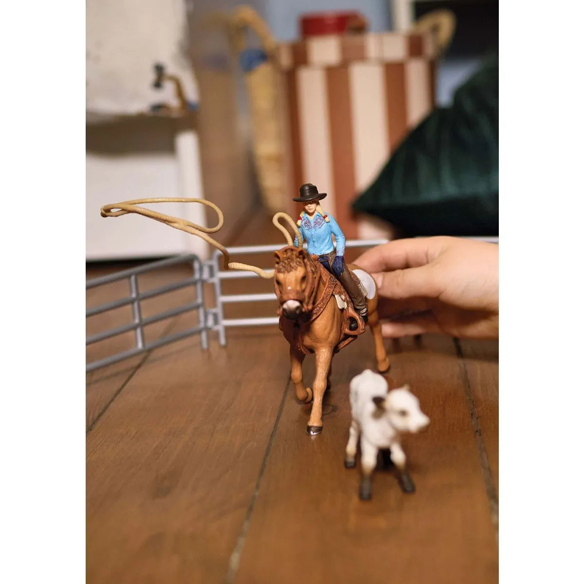 SCHLEICH World Farm Cowgirl Team Roping Fun