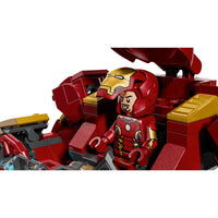 LEGO Marvel 76343 Epic Battle: Hulkbuster vs. The Hulk – play view