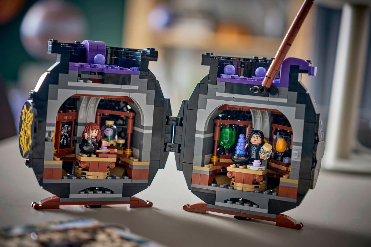Toys at Foys - LEGO Harry Potter 76464 Cauldron: Secret Potions Classroom - play scene 2