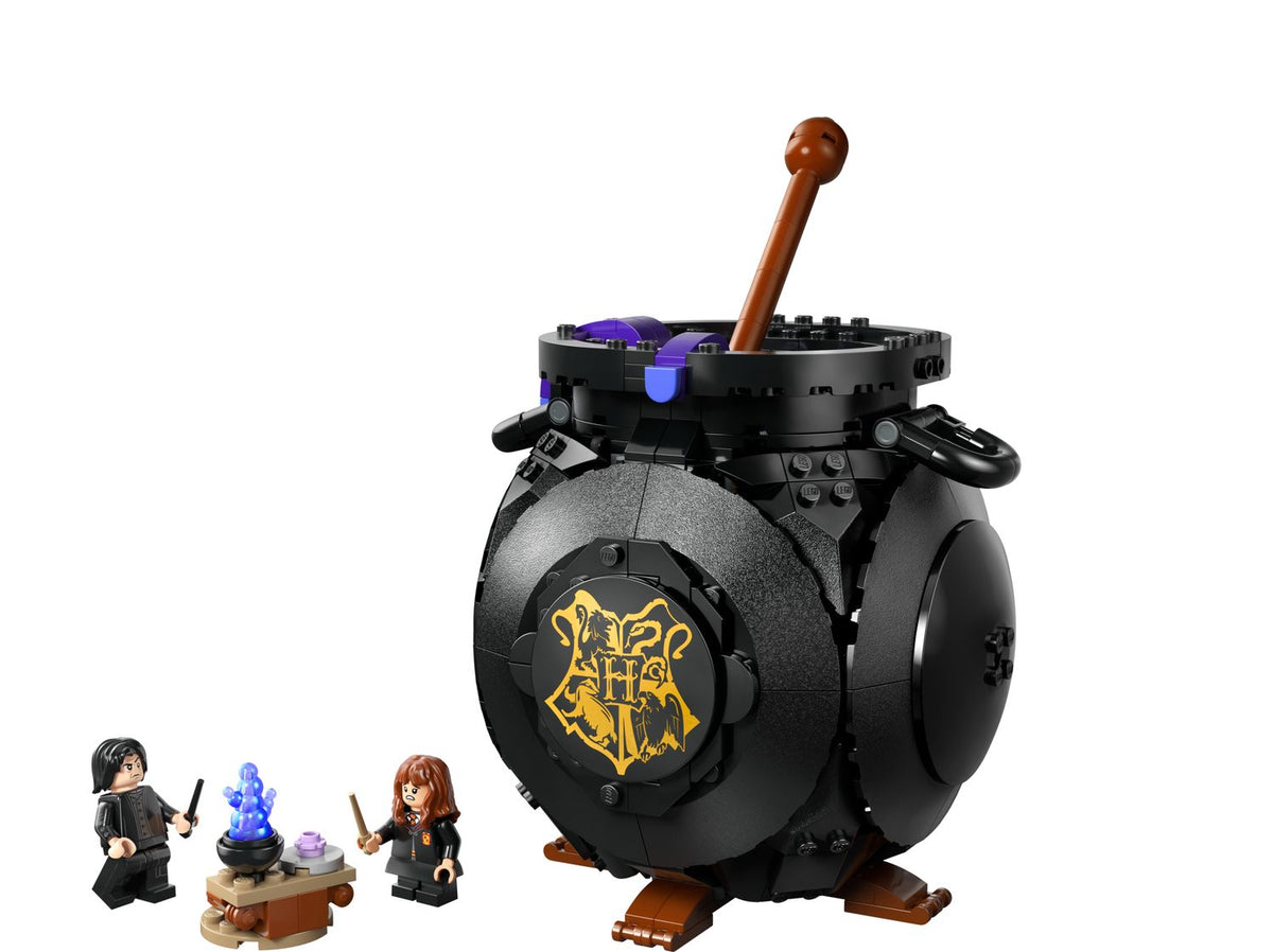 Toys at Foys - LEGO Harry Potter 76464 Cauldron: Secret Potions Classroom - built model