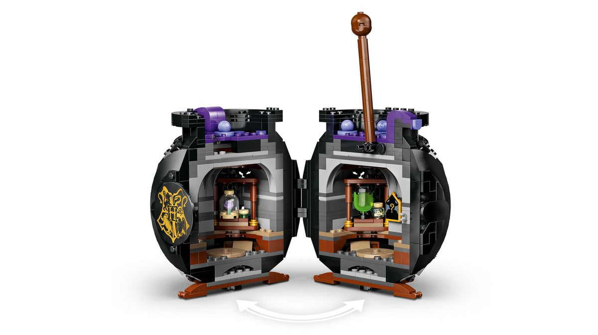 Toys at Foys - LEGO Harry Potter 76464 Cauldron: Secret Potions Classroom - model detail 1