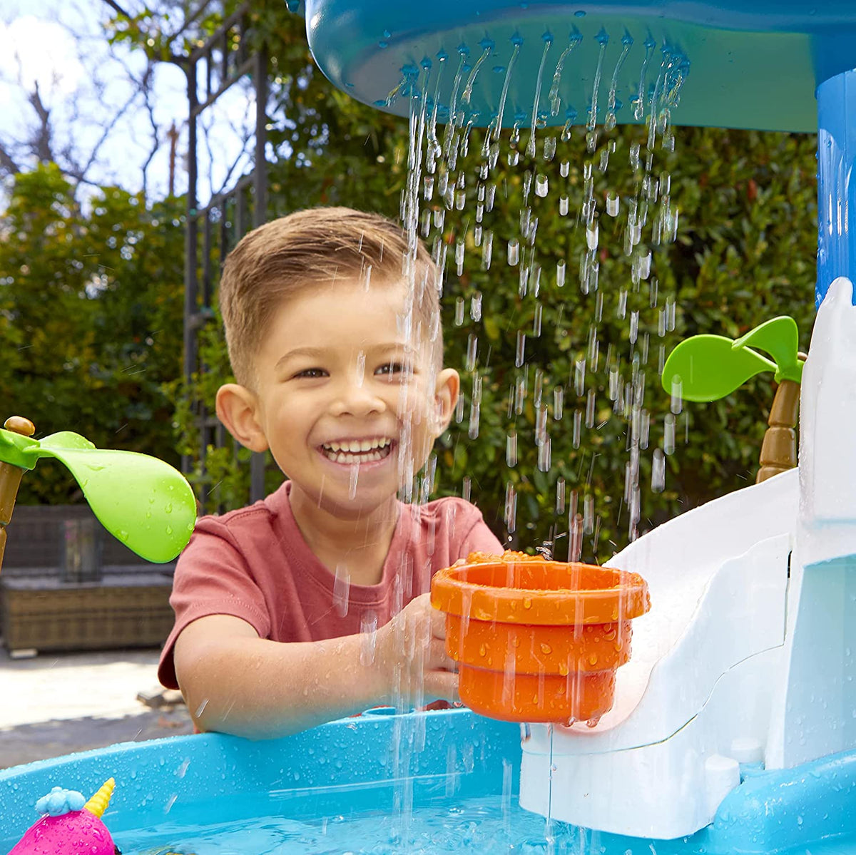 Little Tikes Island Wavemaker Water Table Playset