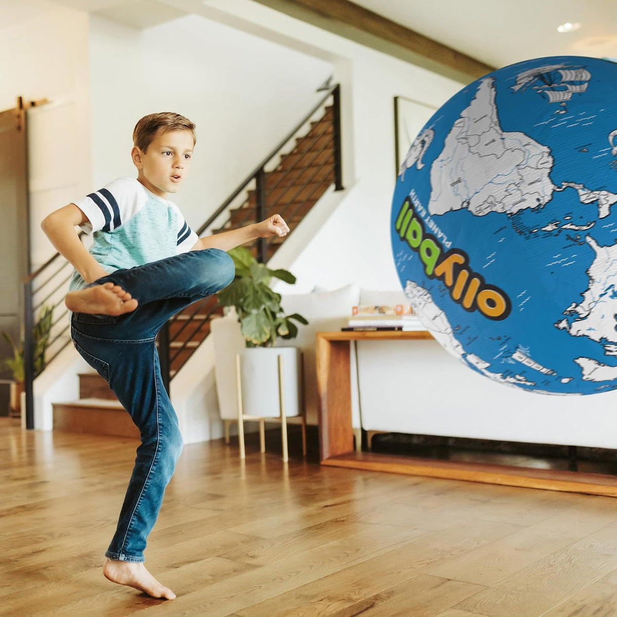 Ollyball Planet Earth Colourable Indoor Play Ball product image 5