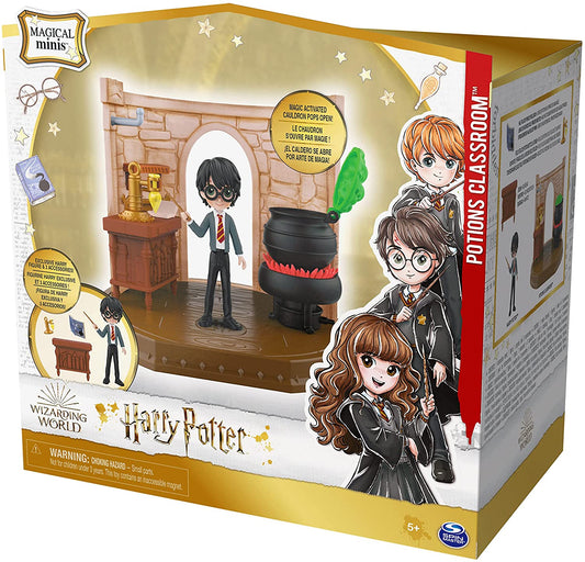 Wizarding World Magical Minis Potions Classroom with Exclusive Harry Potter Figure and Accessories