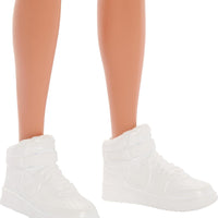 Barbie Fashionistas Ken #227 offers a modern outfit that highlights contemporary trends for fashion-forward play.
