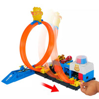 Launch, refuel, and race through the City Super Police Station playset for non-stop Hot Wheels excitement.
