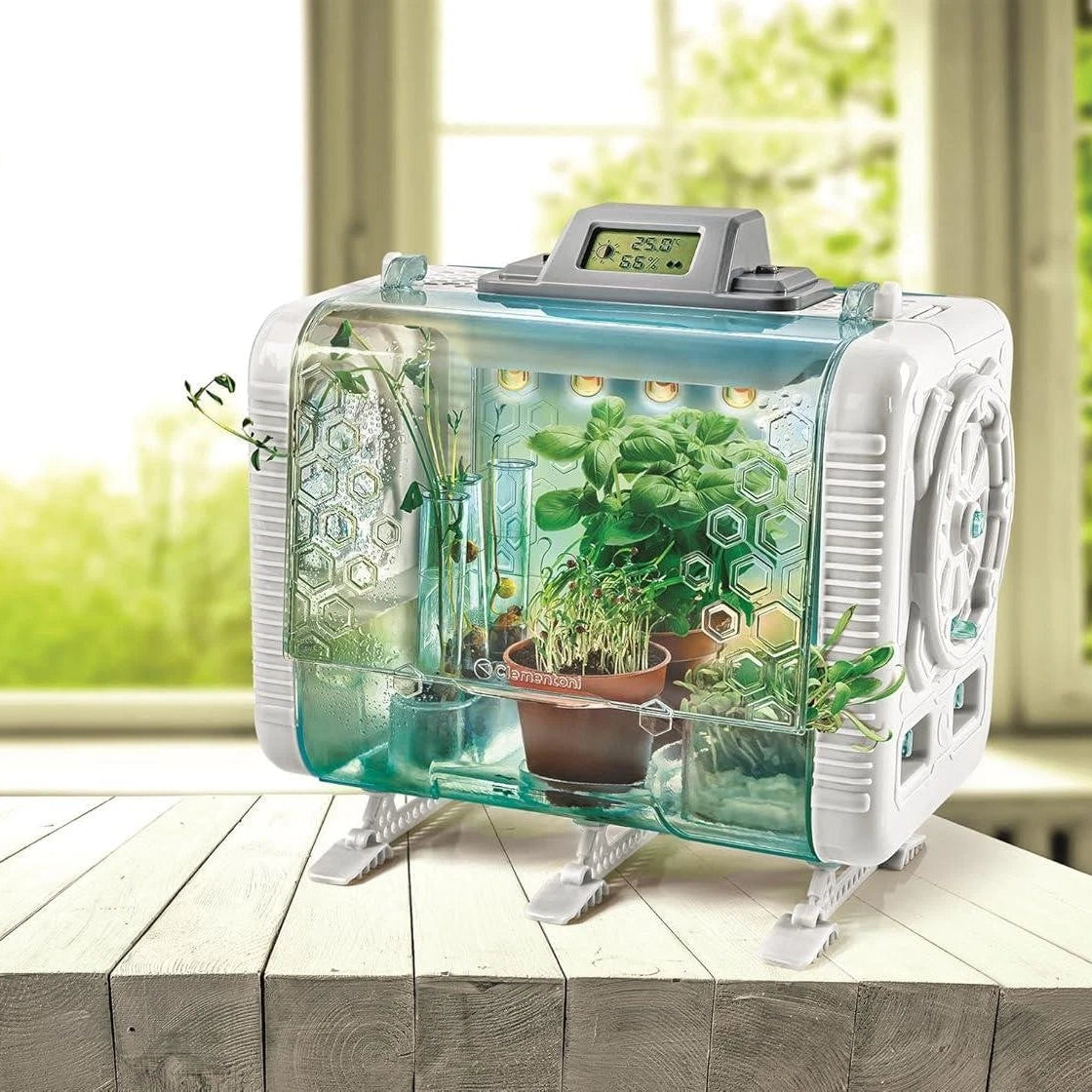 Clementoni HI-TECH Greenhouse life style picture