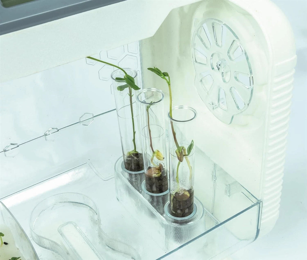 Clementoni HI-TECH Greenhouse seeds included