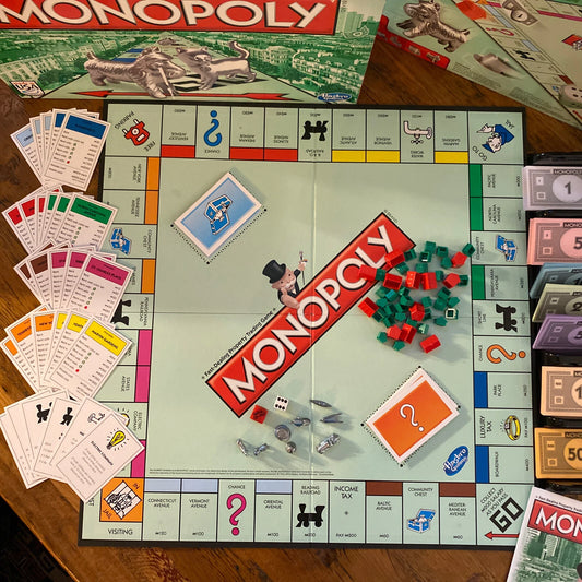 Monopoly Classic life style picture