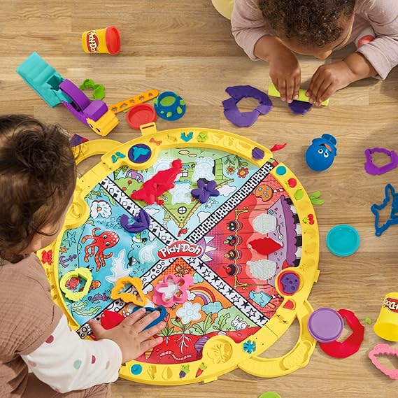 Play-Doh Fold And Go Playmat life style picture