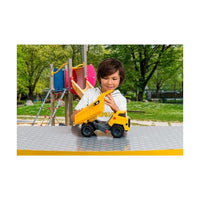 CHILD PLAYING WITH CAT TRUCK