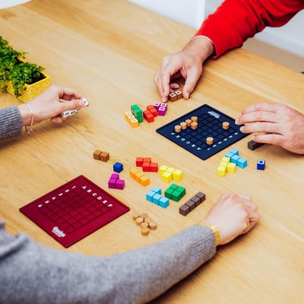 two people playing genius star game