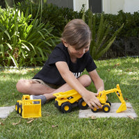 child playing outside with cat 3 pack mini crew 