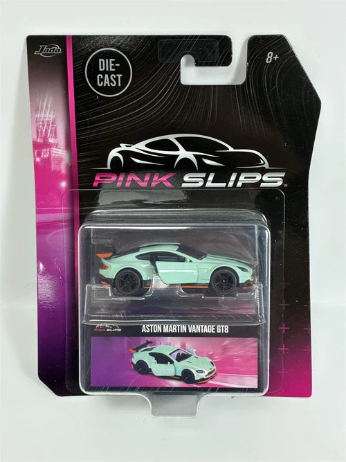 aston martin vantage gt8 model car 