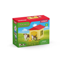 dog kennel and dog figurines 