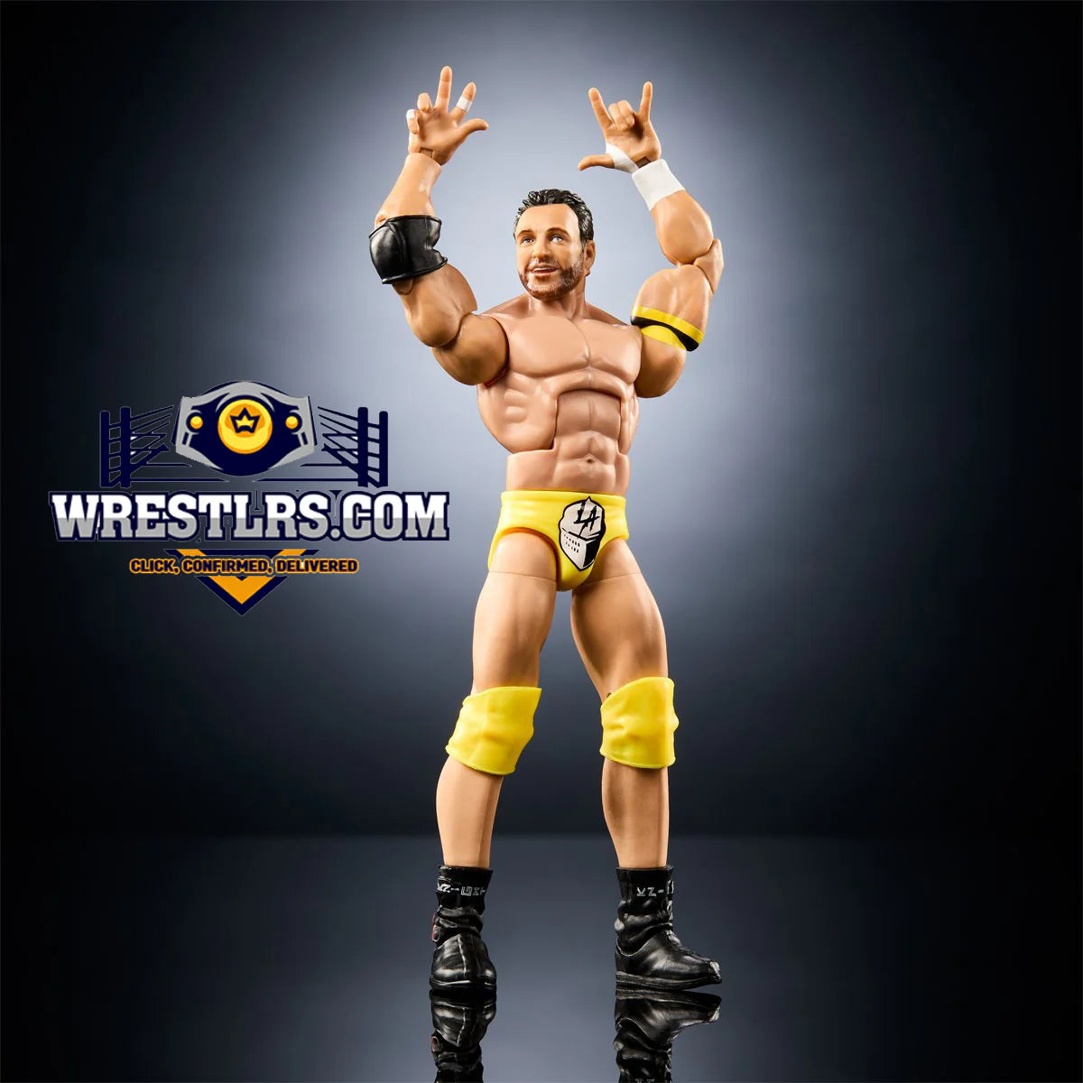 la knight action figure posing 