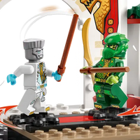 Spinning battle plates in action with LEGO NINJAGO minifigures.