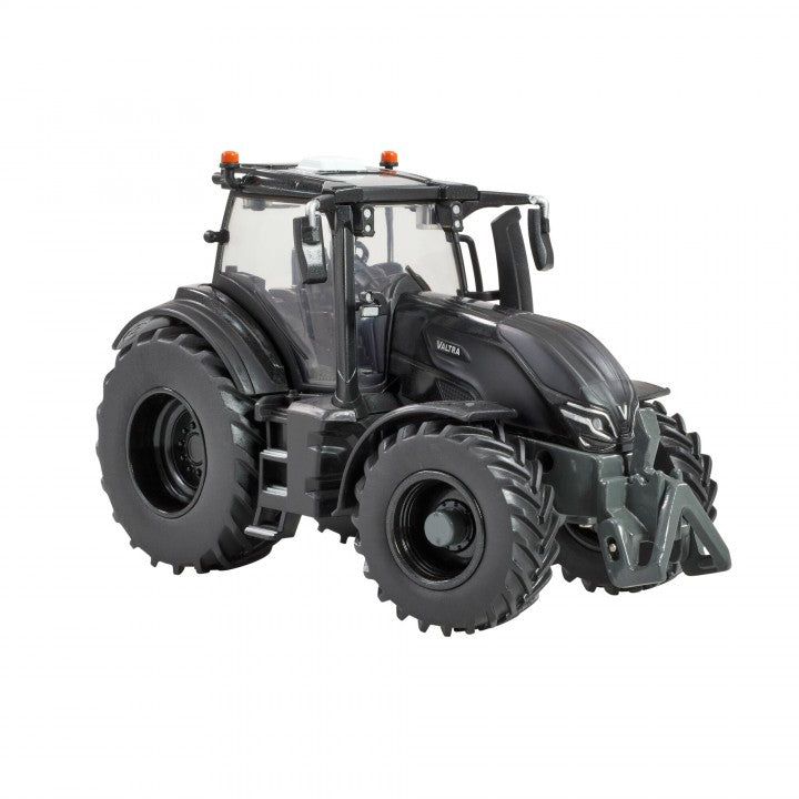 Britains 1:32 Valtra Q305 Tractor