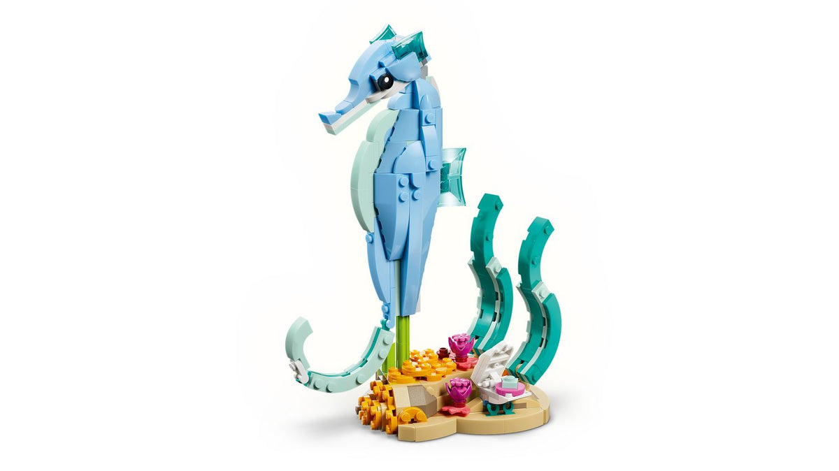 Toys at Foys - LEGO Creator 3in1 31385 Sea Animals: Beautiful Dolphins - model detail 3
