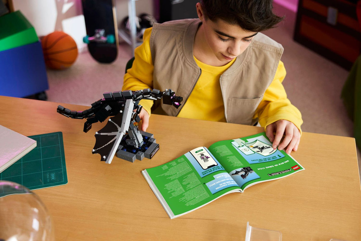 Toys at Foys - LEGO Minecraft 21595 The Ender Dragon - play scene 3