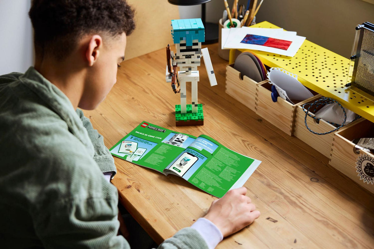 Toys at Foys - LEGO Minecraft 21594 The Skeleton - play scene 3