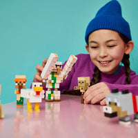 Toys at Foys - LEGO Minecraft 21592 Chicken Jockey Desert Attack - play scene 2