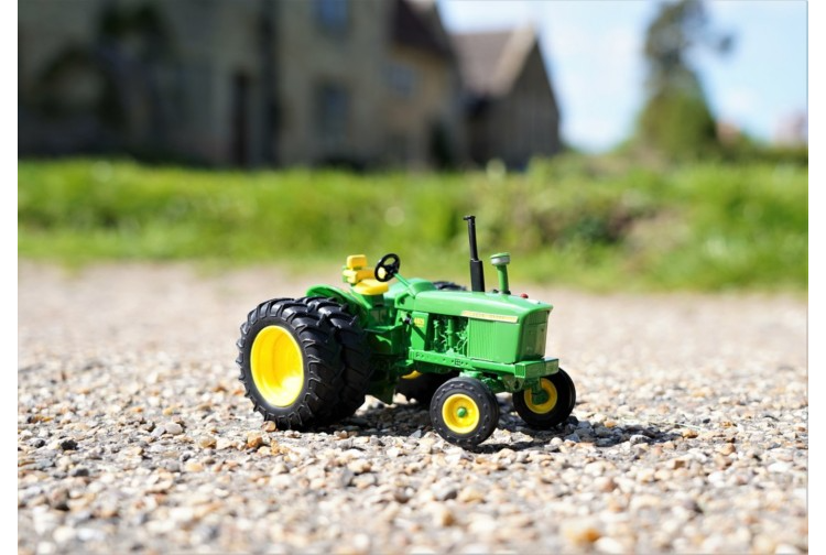 Britains John Deere 4020 (with dual rear wheels)