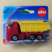 Siku 1:87 Truck with Tipping Trailer