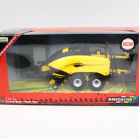 Britains 43266 New Holland Large Square Bater Plus 1:32