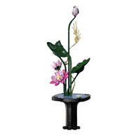 Features three possible display arrangements during assembly