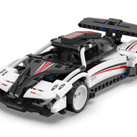 Detailed 1:18 scale sports car design