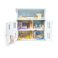 With pieces for Doll’s living room, kitchen, bathroom & 2 bedrooms