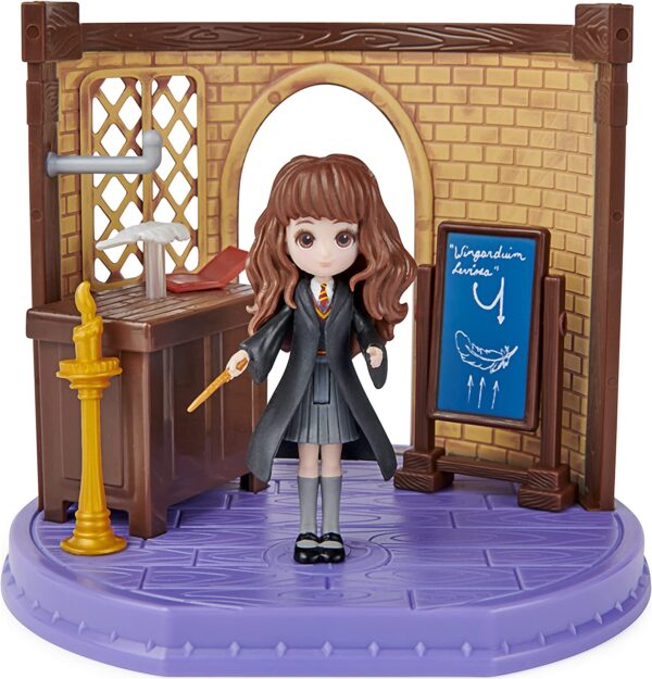 Wizarding World Magical Minis Charms Classroom with Exclusive Hermione Granger Figure and Accessories
