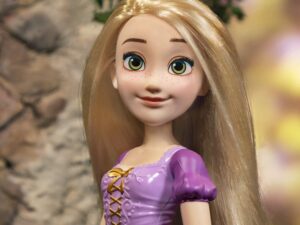 Hasbro F1057 Disney Princess Long Locks Rapunzel