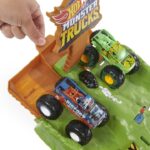 Hot Wheels Monster Trucks Wreckin’ Raceway Playset